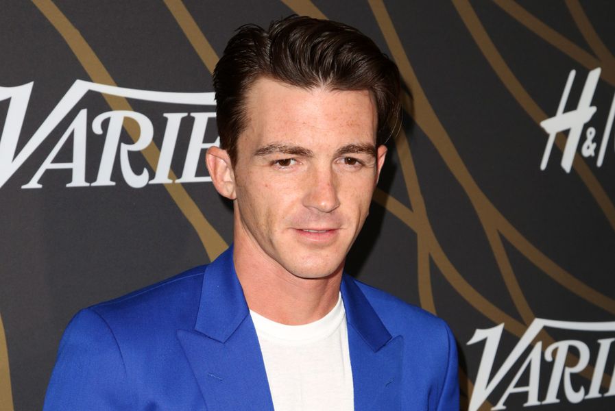 Drake Bell Bares All for Sexy New NSFW Music Video ‘Rewind‘