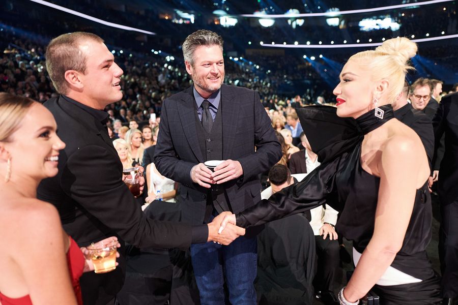 Gwen Stefani a Blake Shelton sú cieľmi párov na CMA Awards 2019