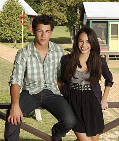 Shawn Mendes quer que ele e Camila Cabello sejam lembrados como Nick Jonas e Chloe Bridges