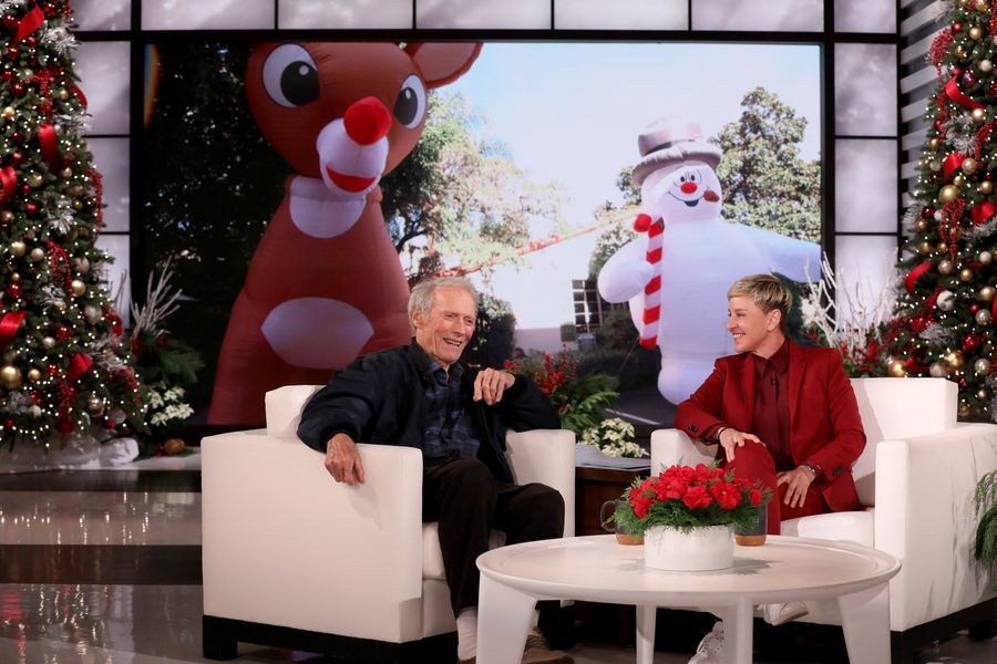 Clint Eastwood diz que trabalhar ao lado de Ellen DeGeneres na Warner Bros. Lot 'requer muita versatilidade'