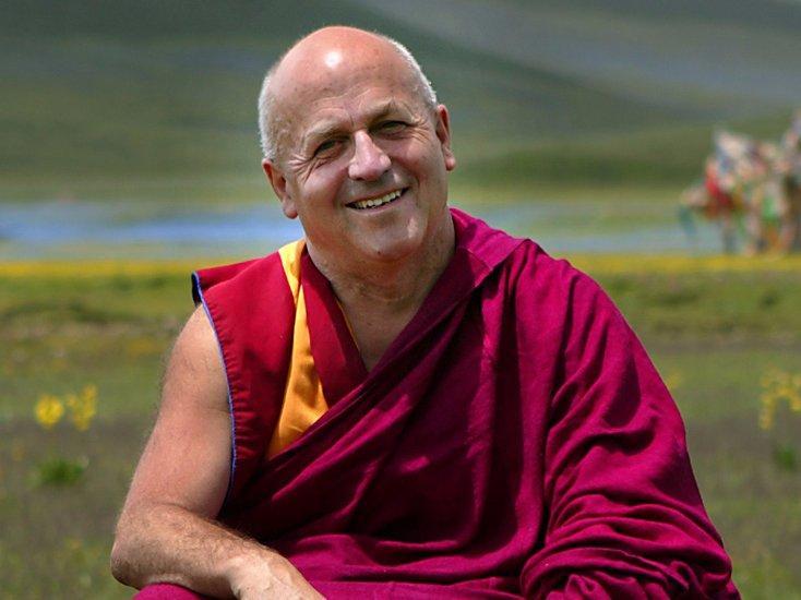 נזיר בן 69 שהמדענים מכנים 'האיש המאושר בעולם' אומר שהסוד להיות מאושר לוקח רק 15 דקות ביום