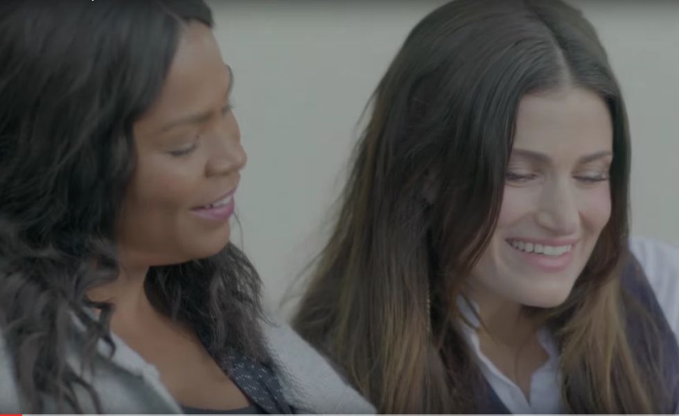 Sneak Peek At Idina Menzel And Nia Long In Lifetime’s ‘Beaches’ Remake