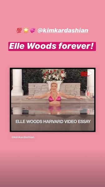 Kim Kardashian acaba de recrear el icónico video ensayo de Harvard de Elle Woods y ganó Halloween