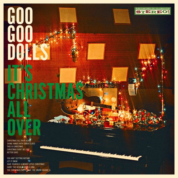 John Rzeznik z Goo Goo Dolls na roztomilej žiadosti svojej dcéry o Ježiška, nový vianočný album a triezvosť „Metamorphosis“