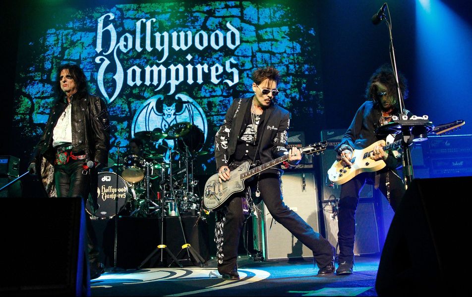 Alice Cooper diz que Johnny Depp ‘Mal posso esperar para voltar ao palco’ com os vampiros de Hollywood