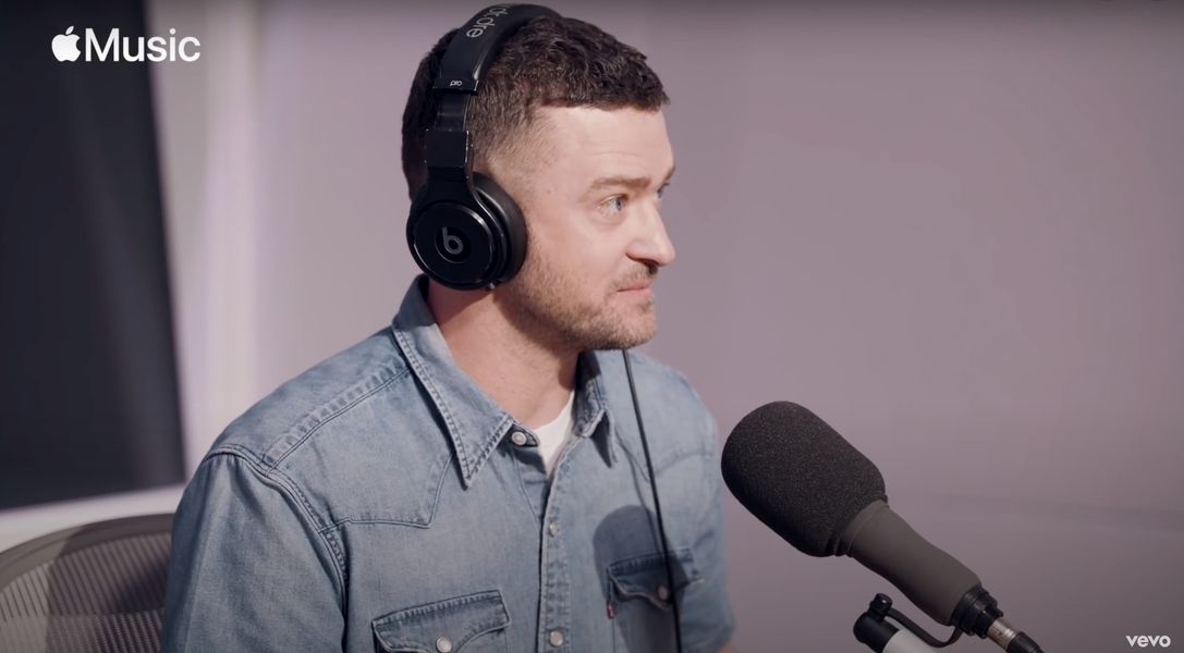 Justin Timberlake pripomína, že bojuje za „sexy chrbát“, aby bol jeho vedúcim singlom, * rozpad NSYNC