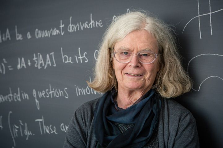 Karen Uhlenbeck es converteix en la primera dona a guanyar el premi Abel, el màxim premi de les matemàtiques