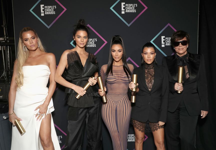 Kardashian-Jenner-familien underskriver flerårigt indhold på Hulu