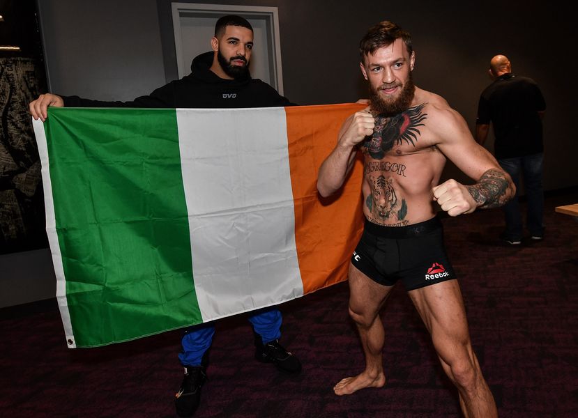 Drake bærer irsk flag til støtte for Conor McGregor på UFC 229