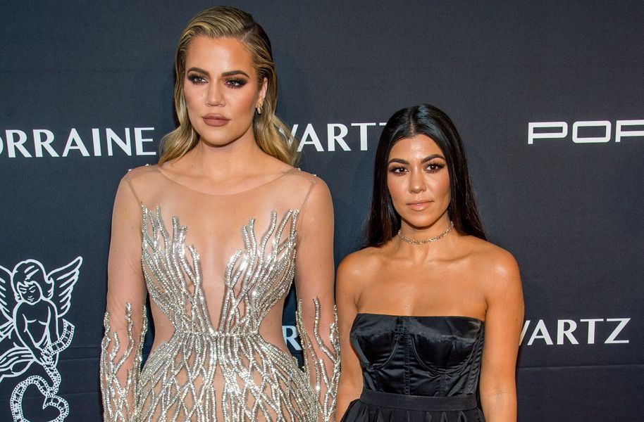 Khloé Kardashian grilovala Kourtney Kardashian na svojom sexuálnom živote v novom klipe „KUWTK“