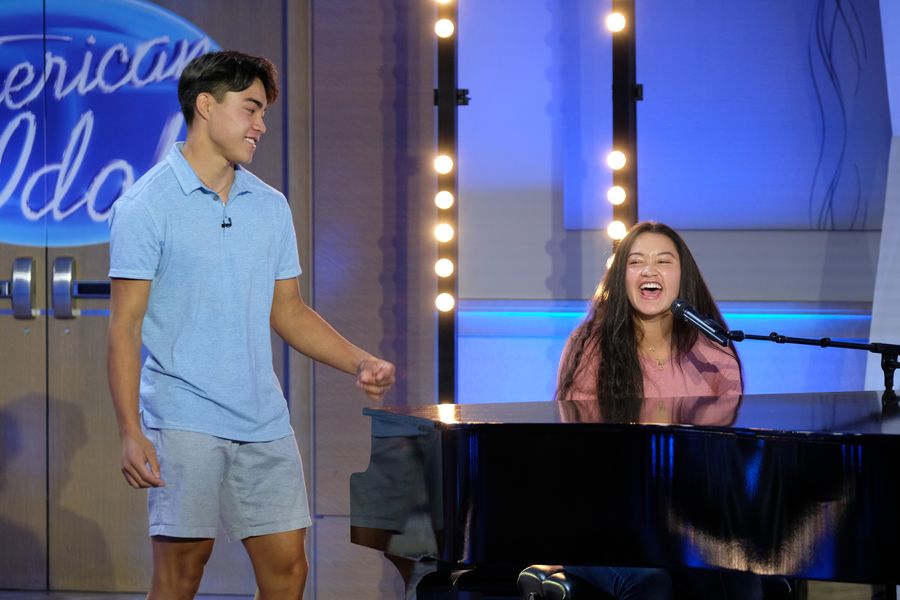 Frații hawaiieni impresionează judecătorii ‘American Idol’ cu un duet orbitor de cântec original
