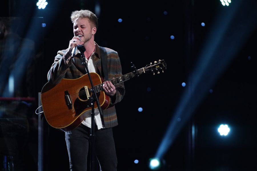 Lukas Bryanas pasakoja Hunteriui Mettsui „Niekas neskamba kaip tu“ po įspūdingo „American Idol“ pasirodymo