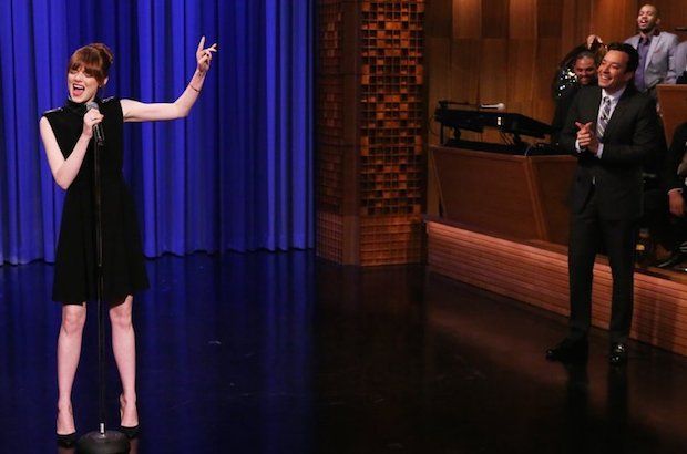 Beobachten: Emma Stone Vs. Jimmy Fallon In 'Tonight Show' Lip-Sync Battle
