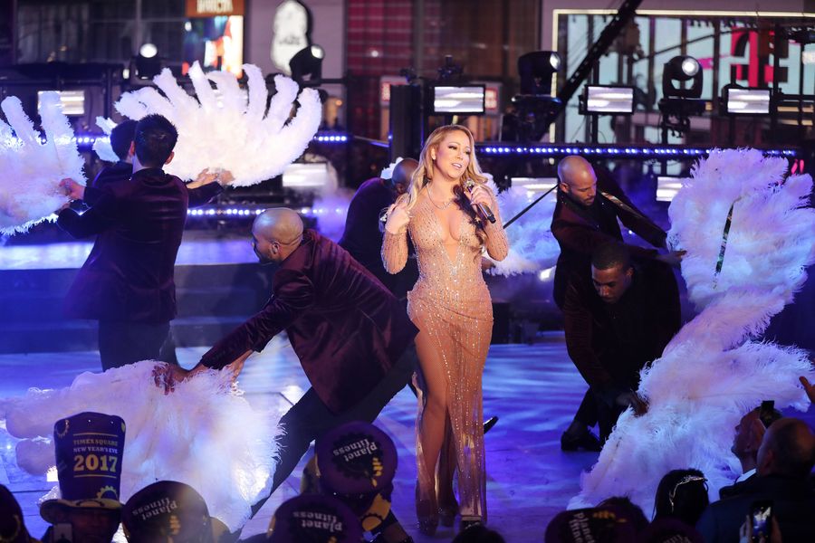 Mariah Carey oslovila silvestrovský výkon, ktorý sa zmýlil: „S ** t sa stane“