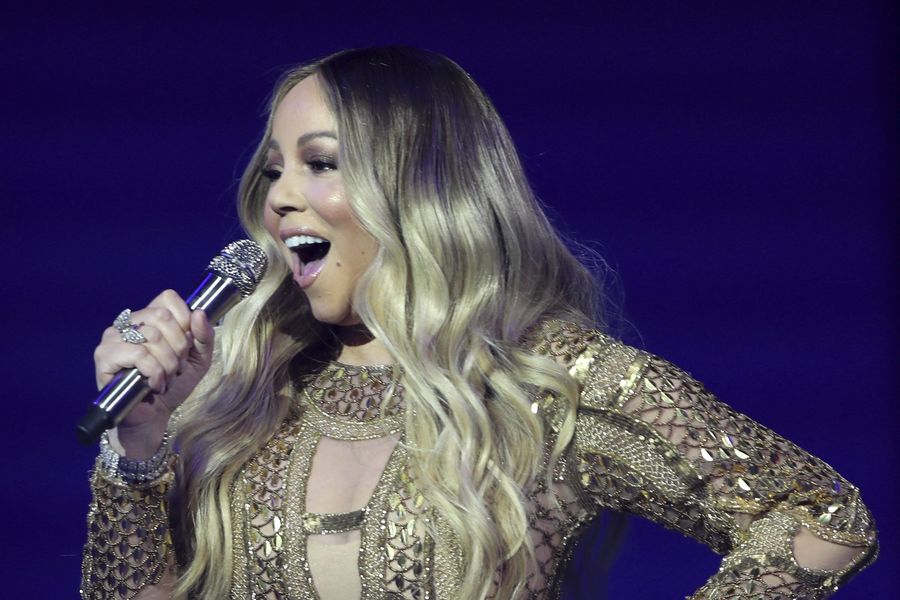 Mariah Carey taler rygter om, at Eminem kaster sig og hendes 'ekstremt ubehagelige' udseende på 'Ellen'