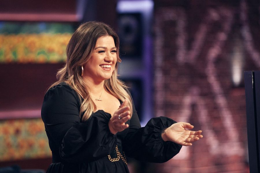Kelly Clarkson ved 'What a Girl Wants' med dette Christina Aguilera Cover