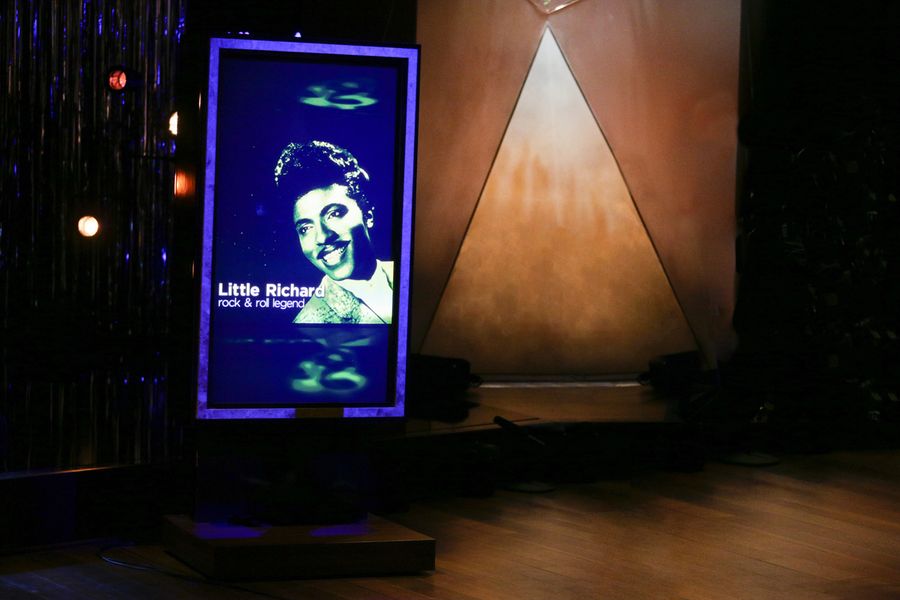 Bruno Mars homenageia Little Richard em homenagem musical de alta energia no Grammy de 2021