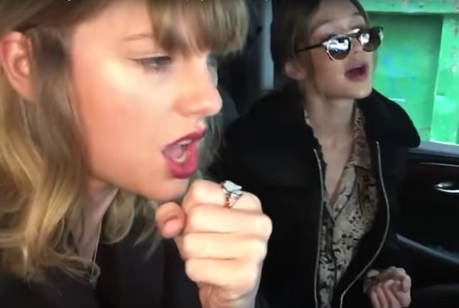 Taylor Swift og Gigi Hadid deler deres reaktioner, når de hører 'Jeg vil ikke leve evigt' på radioen for første gang