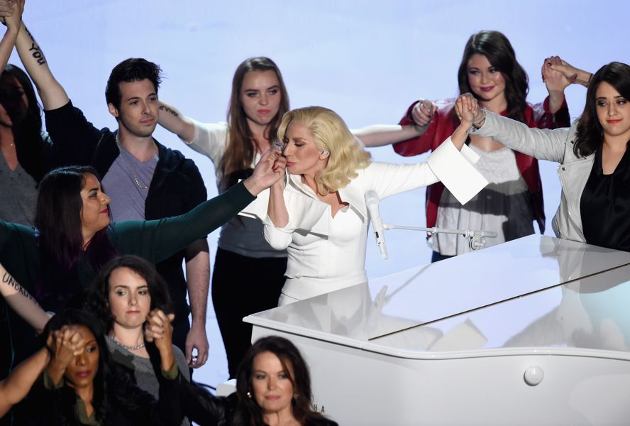 Sufjan Stevens minder om 'traumatiserende' præstation ved Oscars 2018: En 'Horrifying Scientology End-Of-Year Prom'