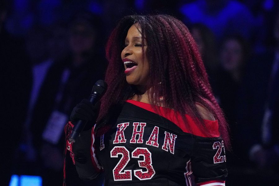 NBA-fans steger Chaka Khans National Anthem Performance på All-Star Game