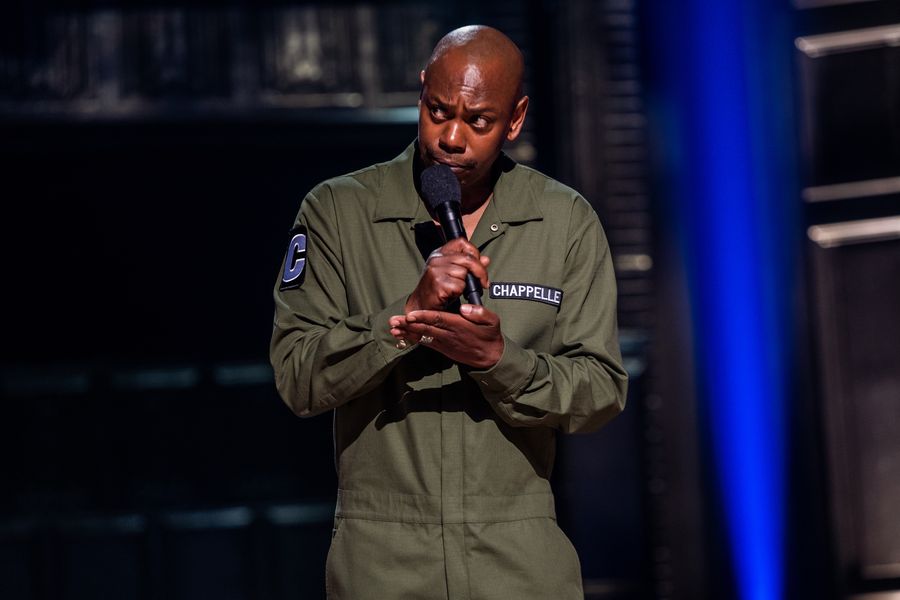 Dave Chappelle tager sjovt ned Jussie Smollett i NSFW Netflix Standup Special: 'Clearly Lying'