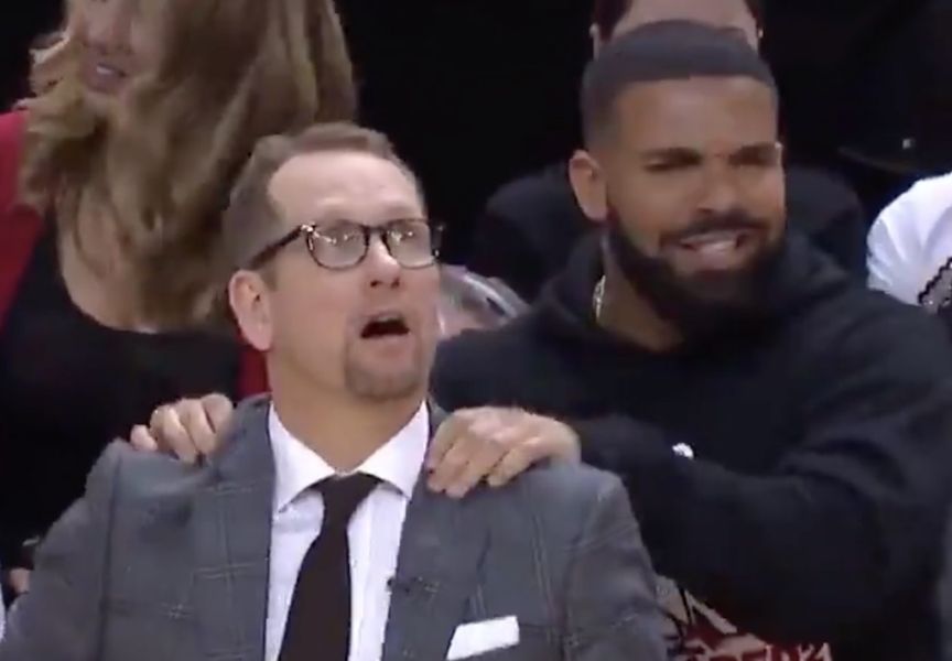 Drake Massages Tréner Raptors Tréner Nick Nurse’s Shoulders during Game 4 Victory