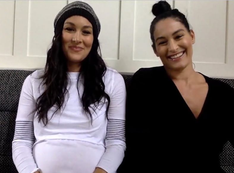 The Bella Twins Bicara Kehamilan Dalam Isolasi, Kemungkinan Mereka Kembali ke Gelanggang Dan Banyak Lagi: ‘Saya Perlu Membuat Kembali Untuk Anak Saya’