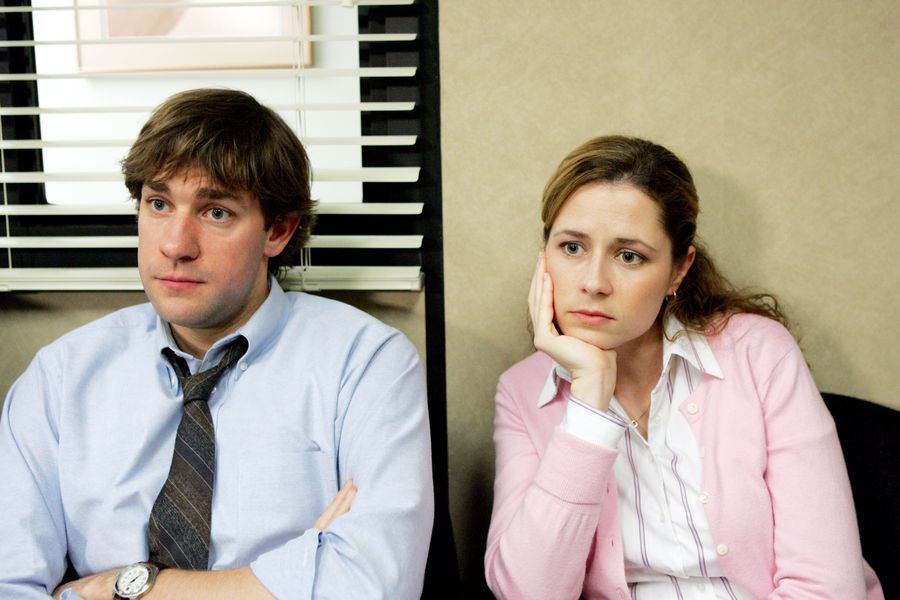 John Krasinski a Jenna Fischer nesúhlasia s prvým bozkom Jima a Pam v kancelárii
