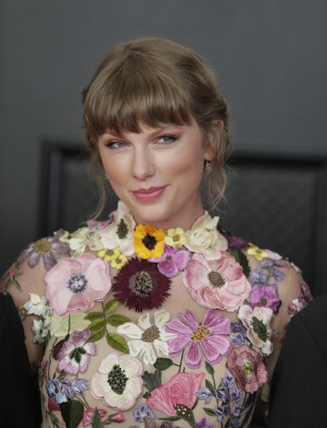 Taylor Swift vyzýva fanúšikov, aby dekódovali tajomné nové video o ďalšom vydaní z jej hudobného trezoru