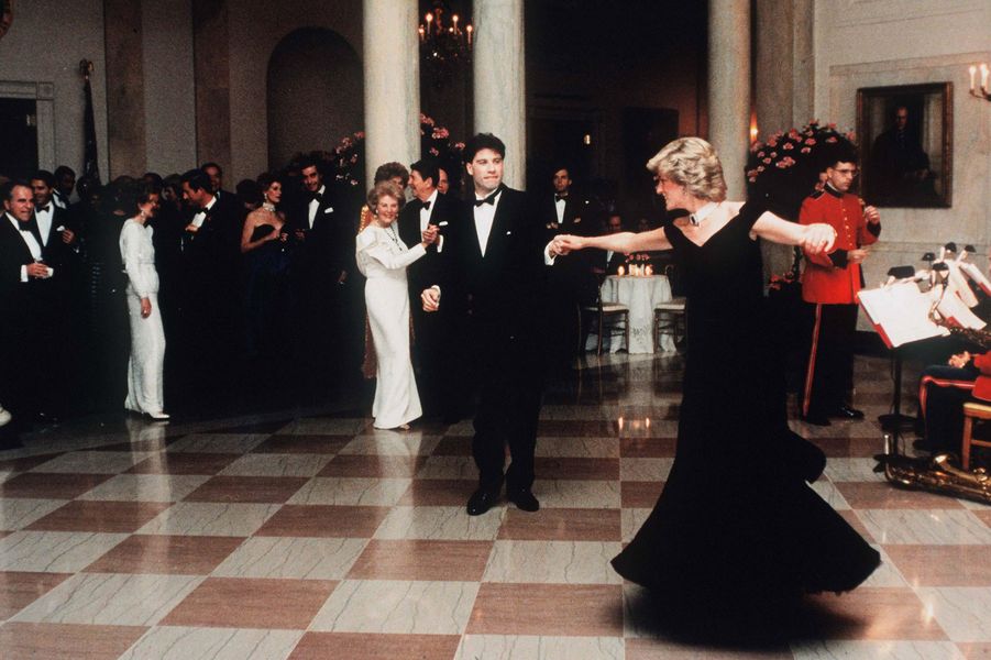 John Travolta, Prenses Diana ile 'Masal' Dansını Anıyor