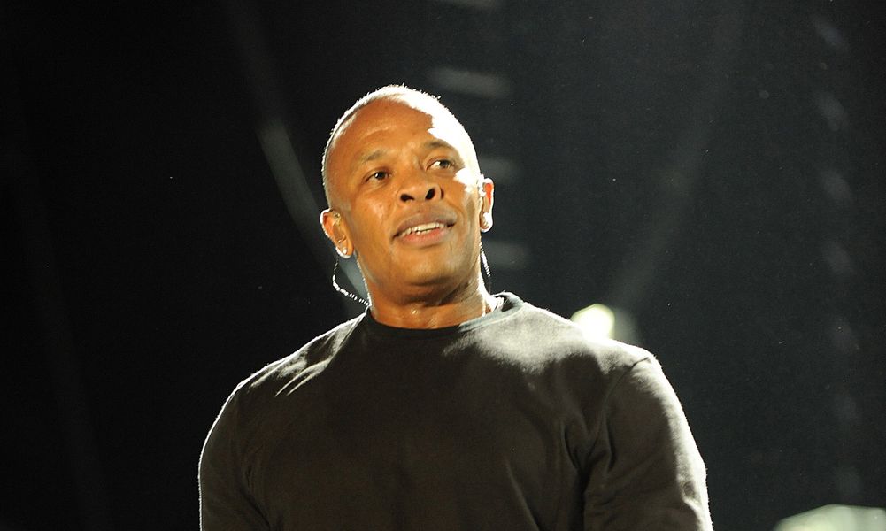 Dr. Dre truer med at sagsøge Sony over misbrugsscener i 'Surviving Compton'