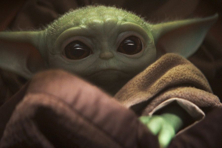 Lucasfilm Exec defende bebê Yoda comendo ovos de sapo alienígena
