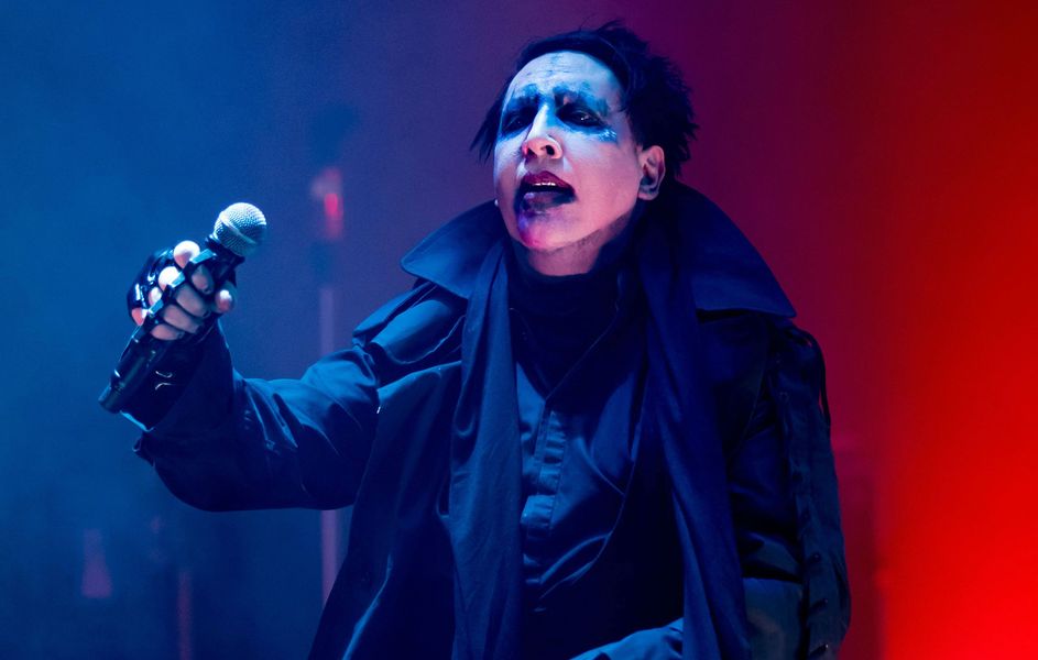 Os usuários do Twitter confundem Charles Manson com Marilyn Manson, já que o notório assassino em série morre aos 83