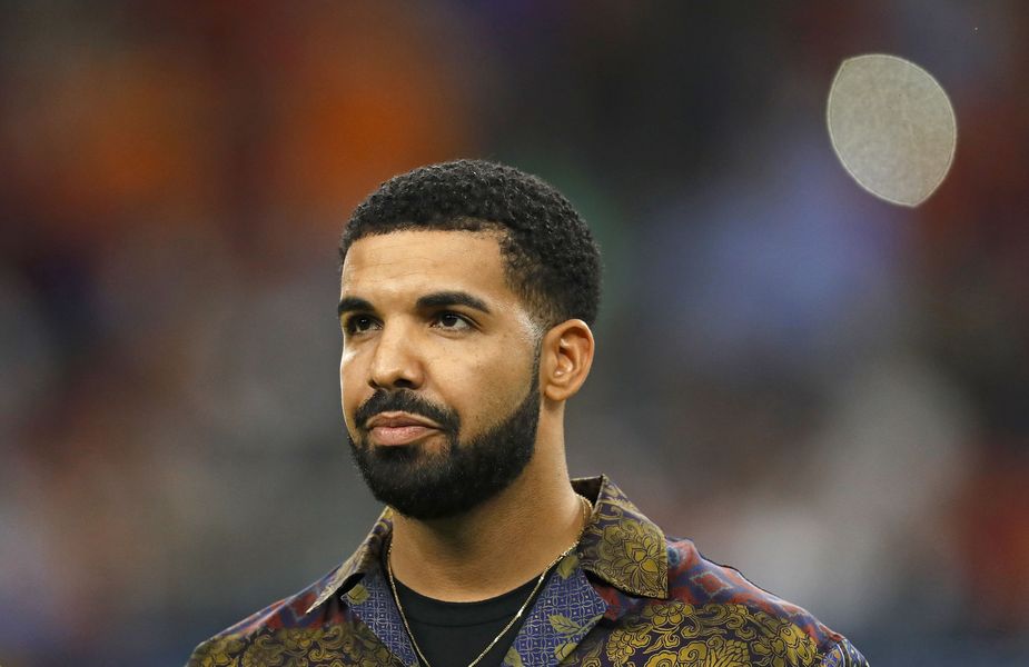 Drake claramente não se divertiu com essa pegadinha