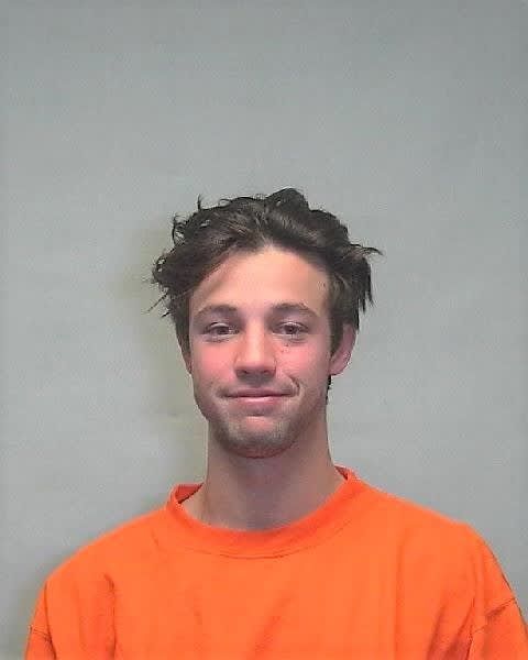 Gwiazda YouTube Cameron Dallas aresztowany po rzekomym napadzie na mężczyznę w Aspen