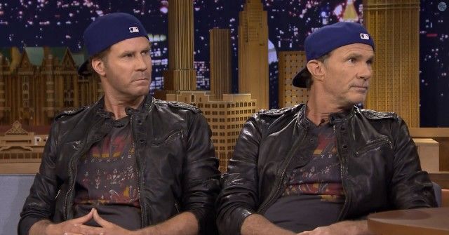 Chad Smith z Red Hot Chili Peppers zaútočil na scénu po tom, čo fanúšik zakričal „Will Ferrell“: „Ty šibač **!“