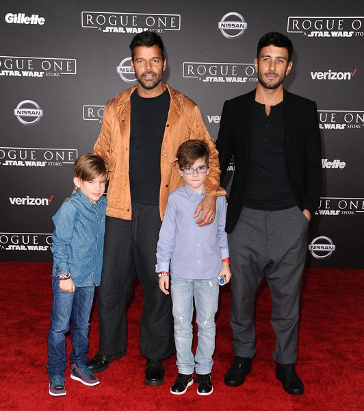 Ricky Martin välkomnar barnflicka med make Jwan Yosef