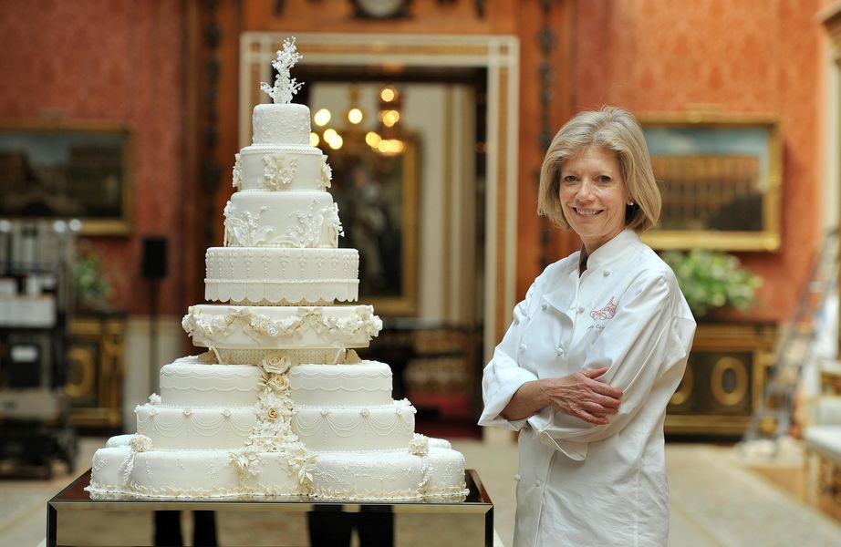 El pastel de bodas del príncipe William y Kate Middleton revela un divertido encuentro con la reina Isabel