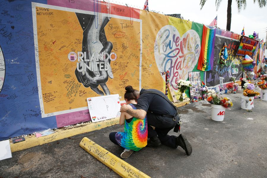 Celebridades tuitean homenajes a las víctimas del tiroteo en un club nocturno Pulse en el tercer aniversario de la masacre