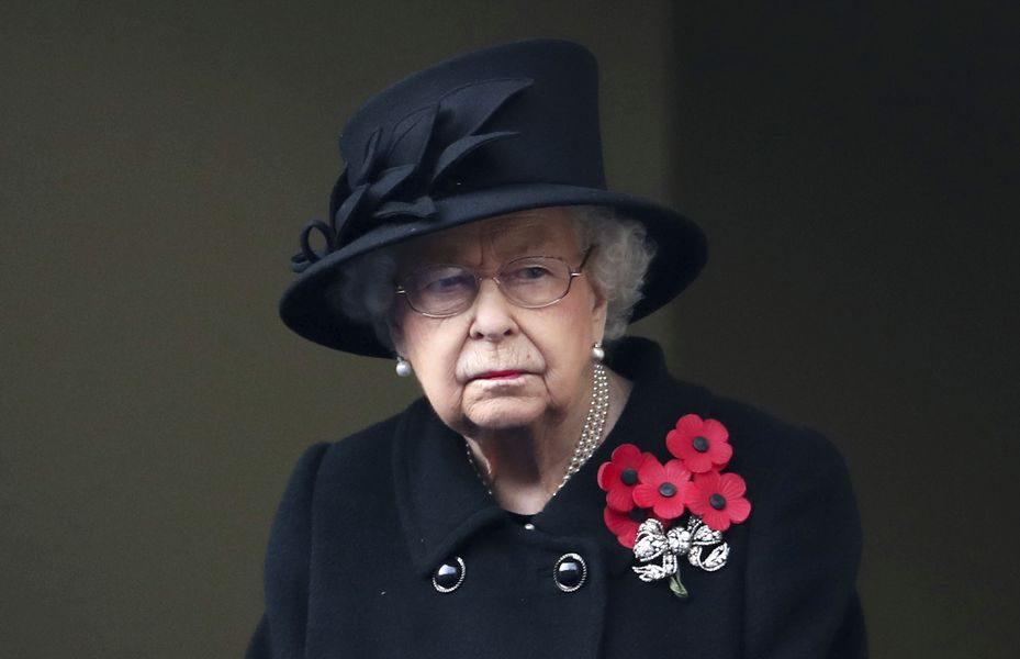 Königin Elizabeth stellt neuen persönlichen Assistenten ein, siehe die Stellenanzeige