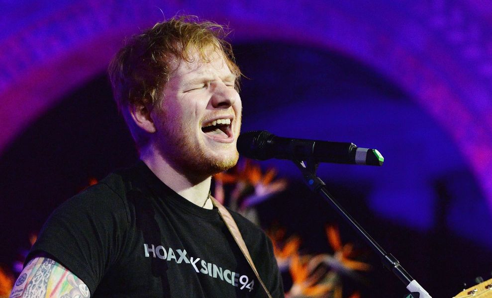 Ed Sheerans 'Shape Of You' tilføjer 'No Scrubs' Writers til kreditter