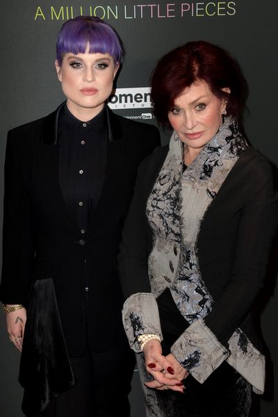 Sharon Osbourne kiitis tütar Kelly kaalu langetamise ümberkujundamist (eksklusiivne)