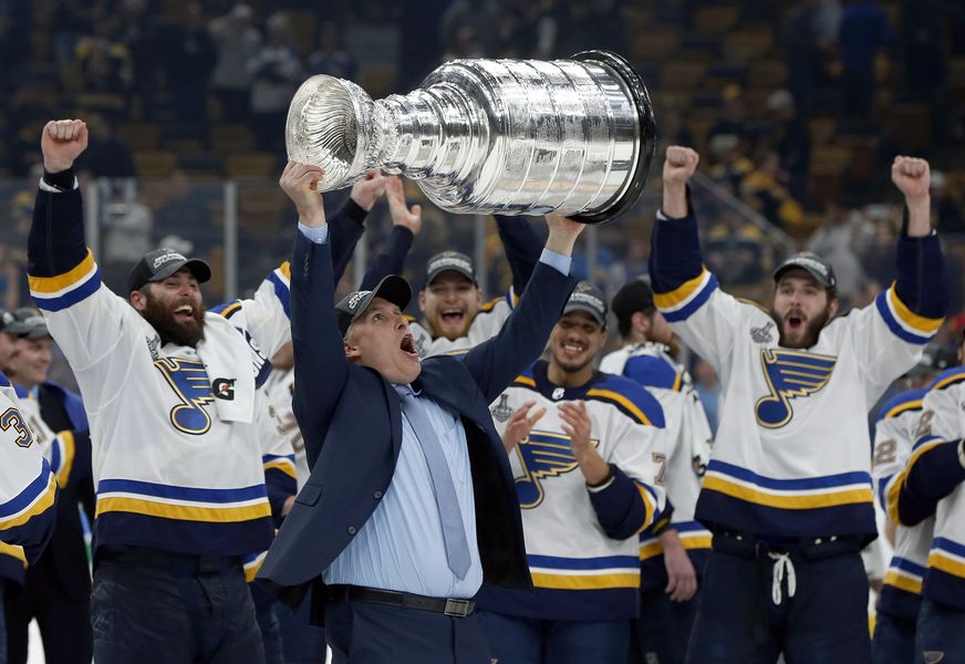 Hokejowe gwiazdy „Biura” reagują na zwycięstwo w Pucharze Stanleya w St. Louis Blues
