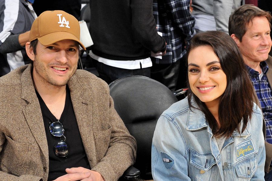 Mila Kunis og Ashton Kutcher deler deres nye Super Bowl-annonce, der spiller med Shaggy