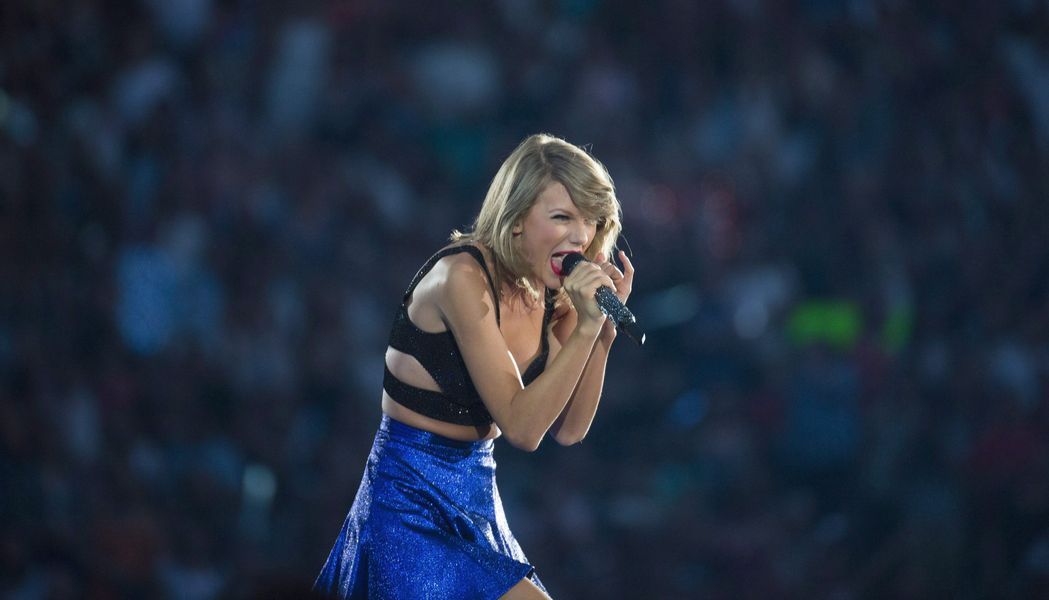 Taylor Swift afslører, at hun har en 10 minutters version af 'All Too Well'