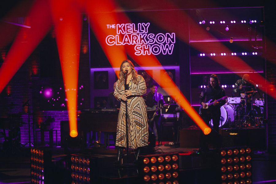 Kelly Clarkson tackler Tears For Fears '' Mad World 'for seneste Kellyoke Cover