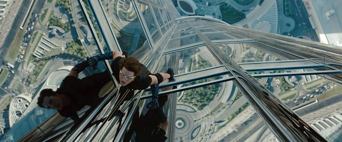 Tom Cruise fala sobre treinamento intenso de 'Top Gun', Insane 'Mission: Impossible' Stunt de motocicleta