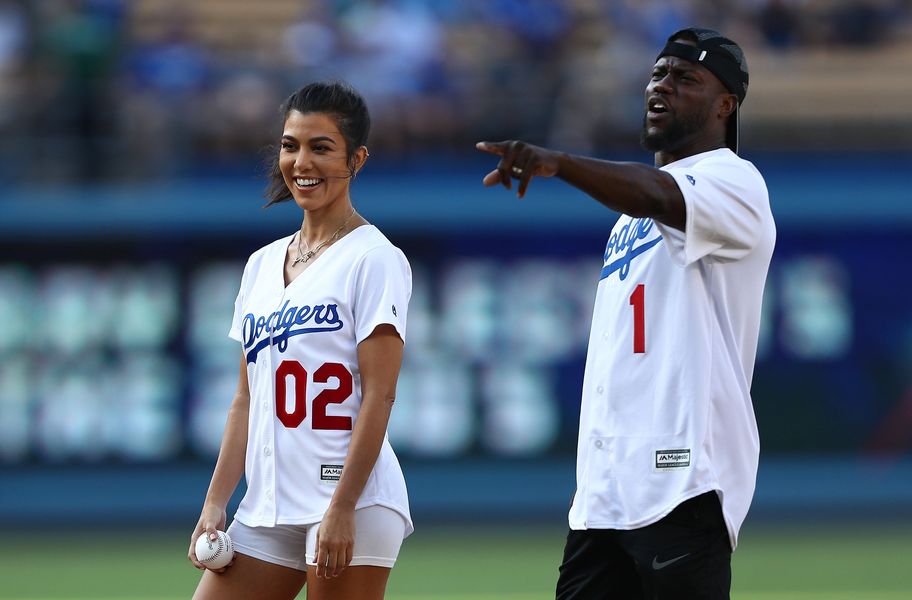 Kevin Hart a Kourtney Kardashian absolvujú tréning baseballu z tímu LA Dodgers