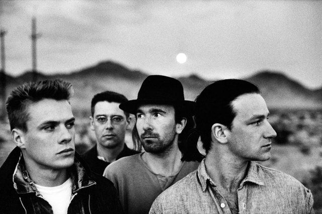 U2 har Irlands ungdomsstjerne i deres nye musikvideo 'Kærlighed er større end noget i vejen'