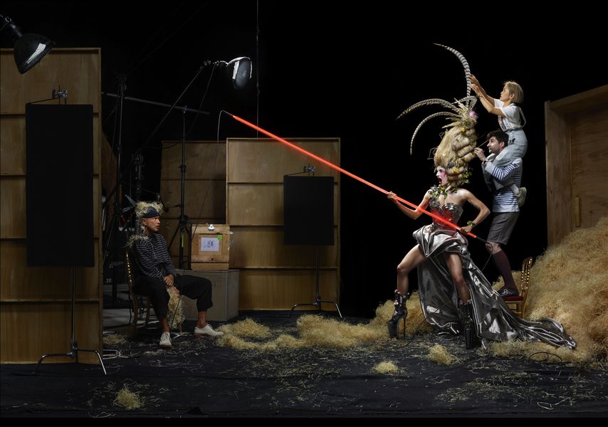 Lady Gaga forvandler sig til en 'levende dukke' til blændende V Magazine Photo Shoot